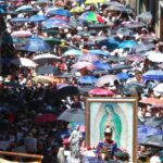 PROCESIÓN DE LA VIRGEN DE GUADALUPE