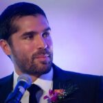 Hace 11 años Eduardo Verástegui se comprometió con Dios a vivir la castidad hasta que encuentre a la mujer que será su esposa. Desde entonces, promueve entre los jóvenes una vida pura.