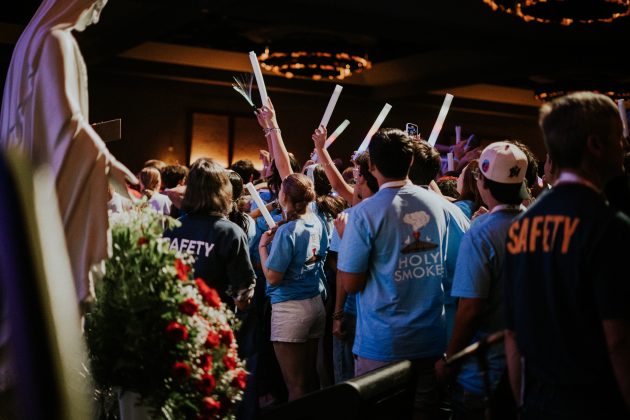 FOTOS | “Solo tú y Dios”: Adolescentes se encuentran con Cristo en la conferencia anual Steubenville of the Rockies