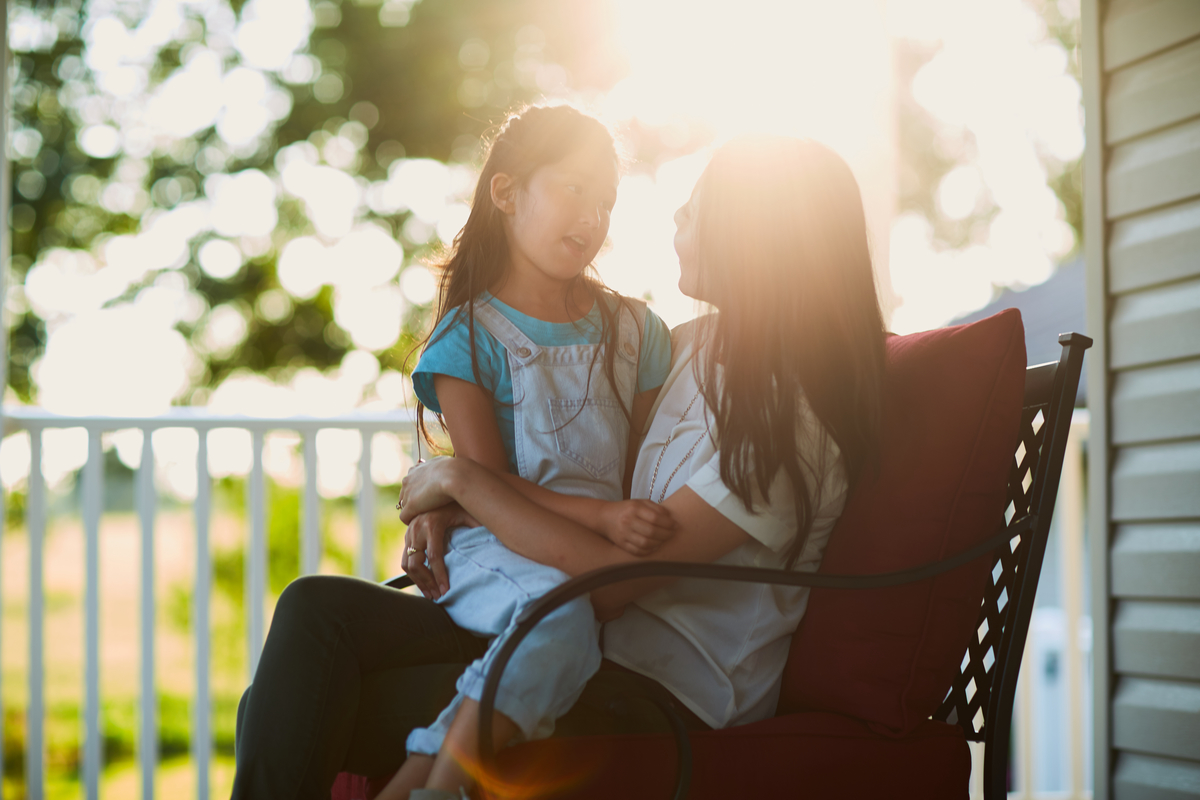 Una voz de confianza: Cómo hablar con tus hijos adolescentes sobre sexualidad