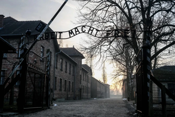 auschwitz-getty-241025-1761317900
